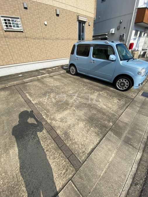 2/3 駐車場