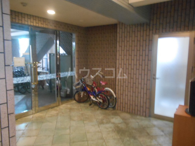 20/28 エントランス