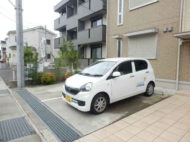 18/28 駐車場