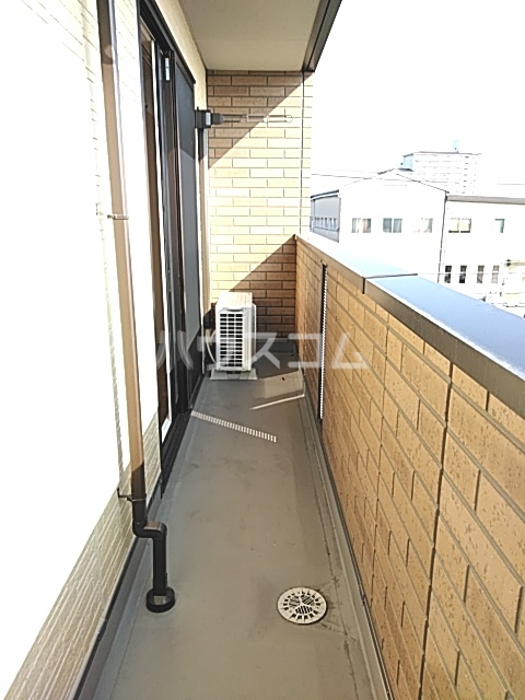 23/30 バルコニー