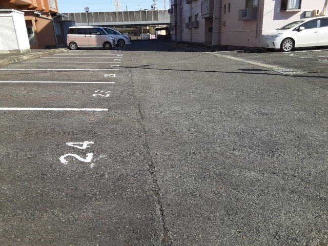 25/30 駐車場
