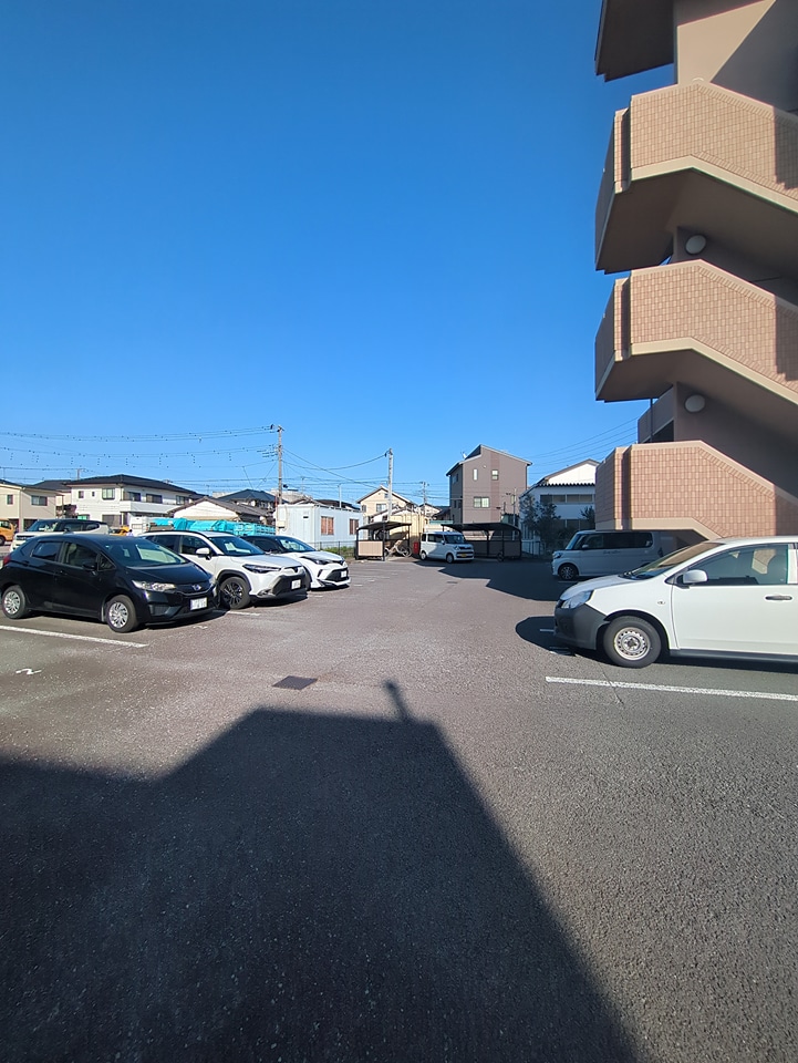 18/22 駐車場