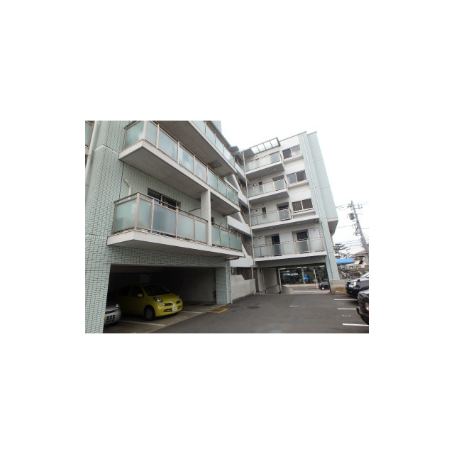 26/30 駐車場