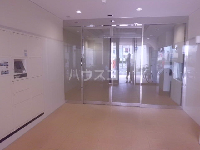 17/26 エントランス