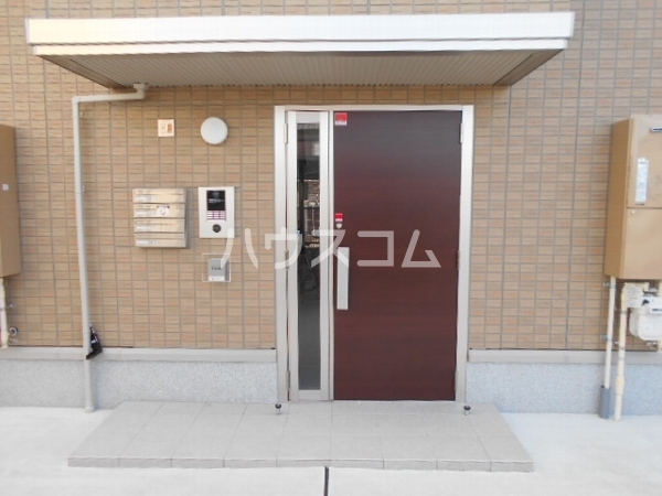 2/4 エントランス