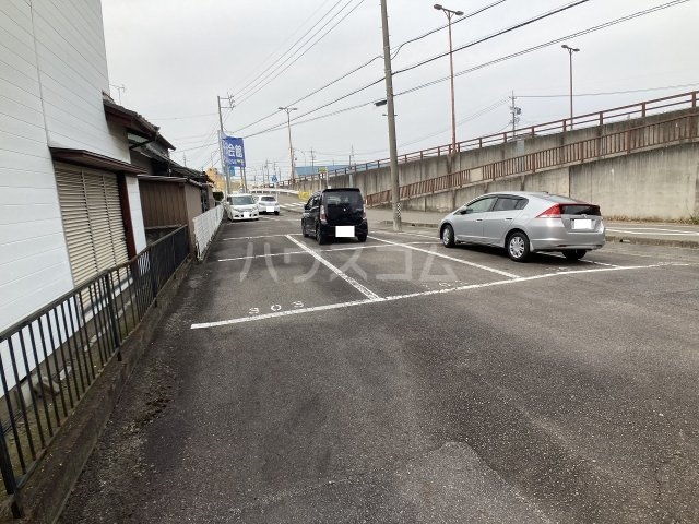 25/30 駐車場