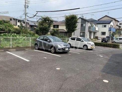 16/22 駐車場