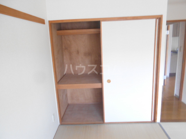 13/30 収納