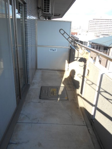 20/28 バルコニー