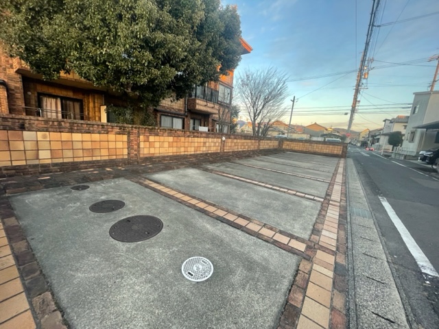 22/30 駐車場
