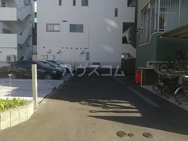 23/29 駐車場