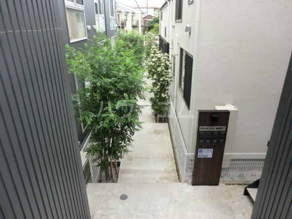 29/30 エントランス
