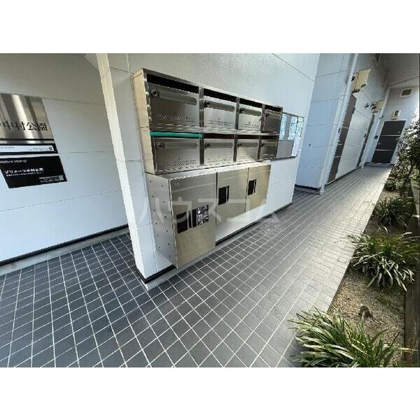 20/28 エントランス