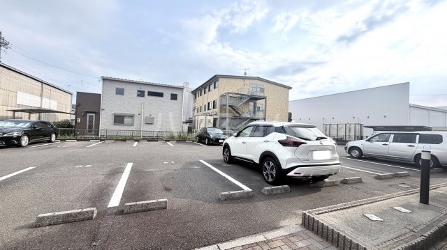 23/29 駐車場