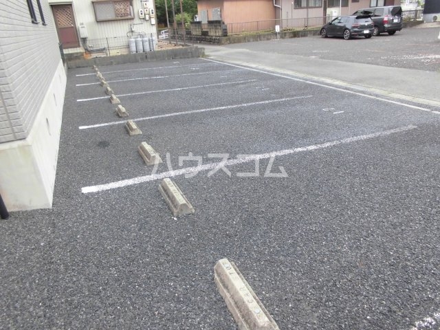 20/28 駐車場