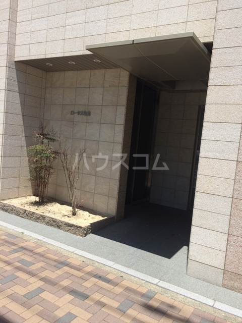 16/19 エントランス