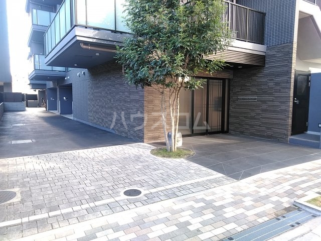 29/30 エントランス