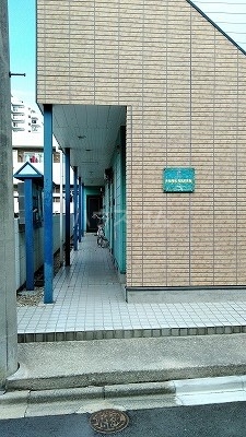 17/23 エントランス