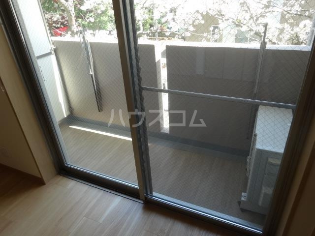 18/28 バルコニー