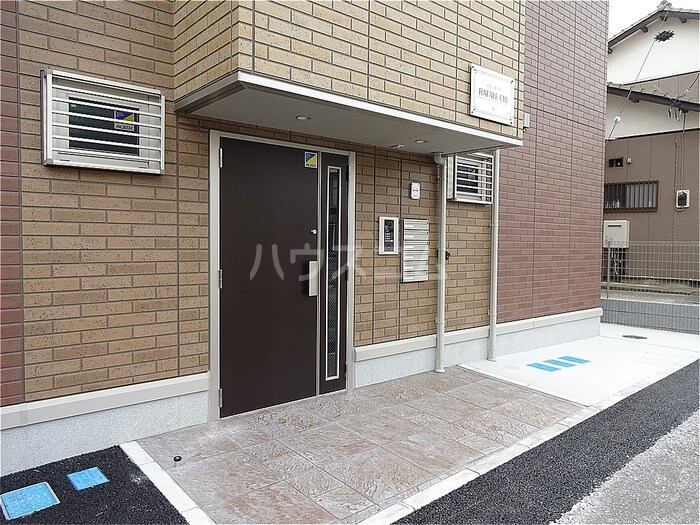 13/15 エントランス