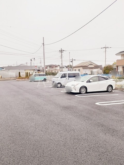 15/27 駐車場