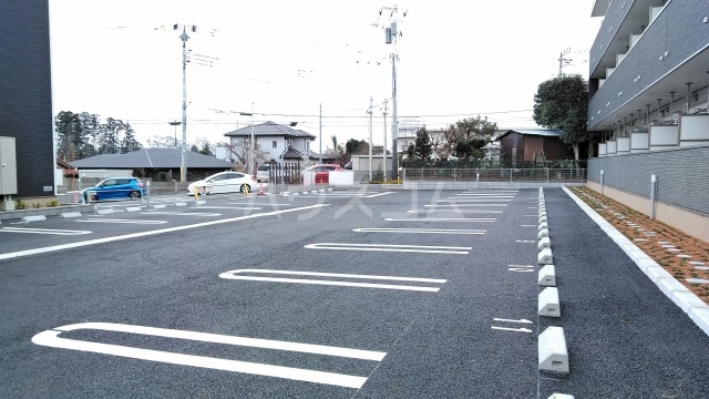 25/30 駐車場