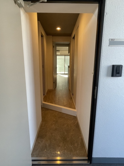 16/17 エントランス