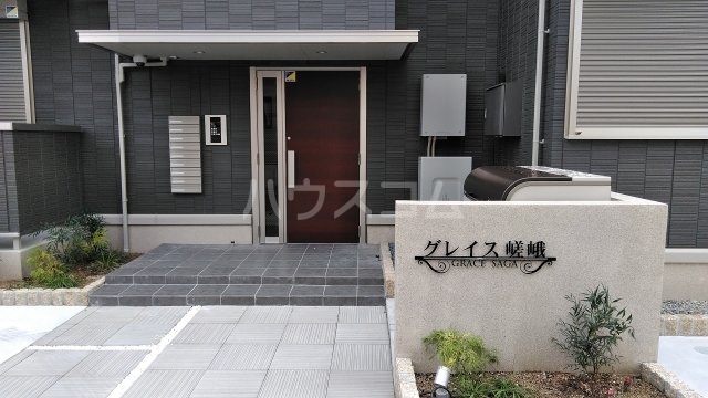 23/30 エントランス