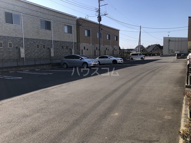 16/21 駐車場