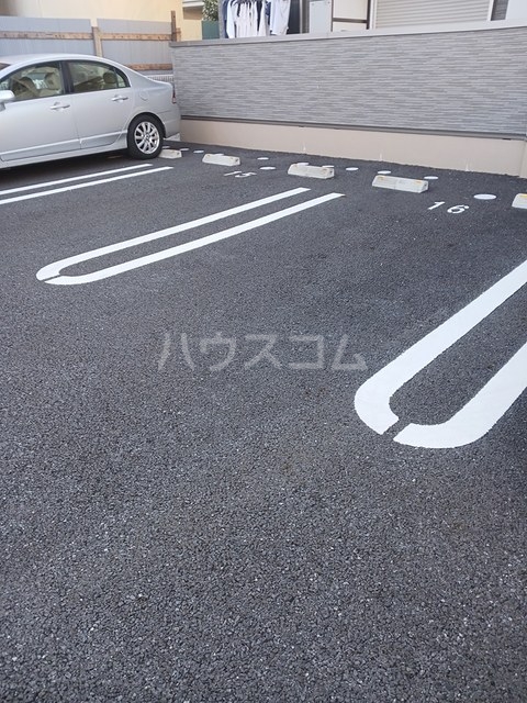 15/20 駐車場