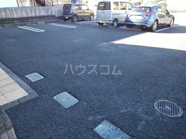 15/29 駐車場