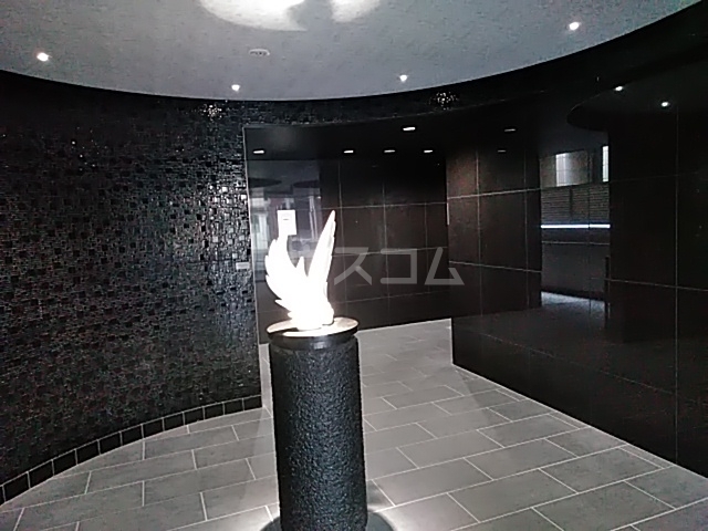 20/30 エントランス