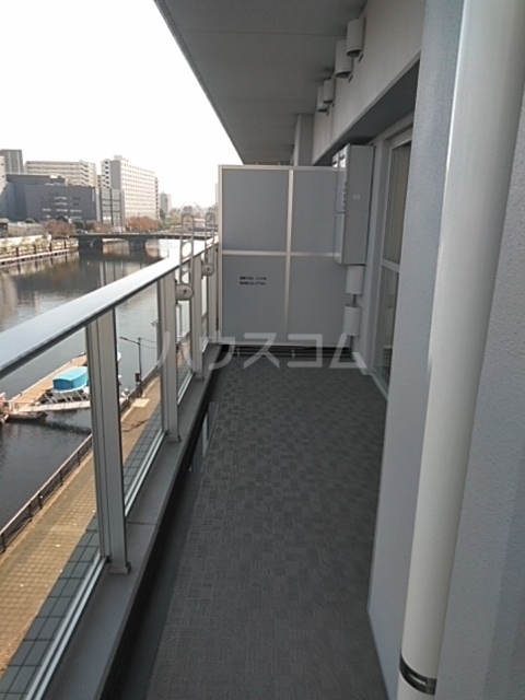 21/30 バルコニー