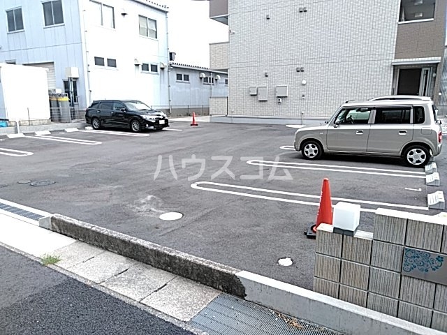 17/20 駐車場
