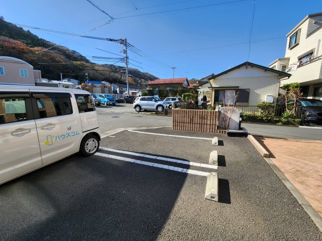 20/29 駐車場