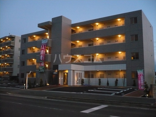 22/30 エントランス