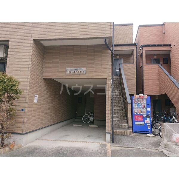 15/21 エントランス