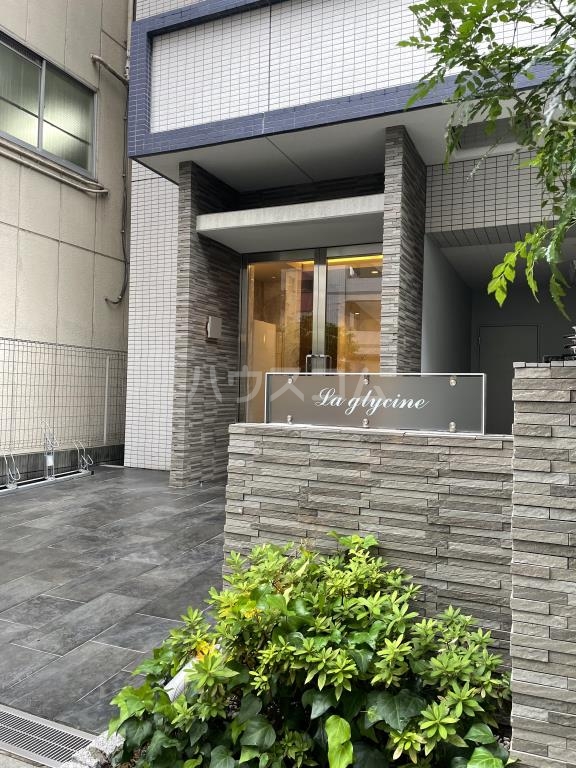 17/18 エントランス