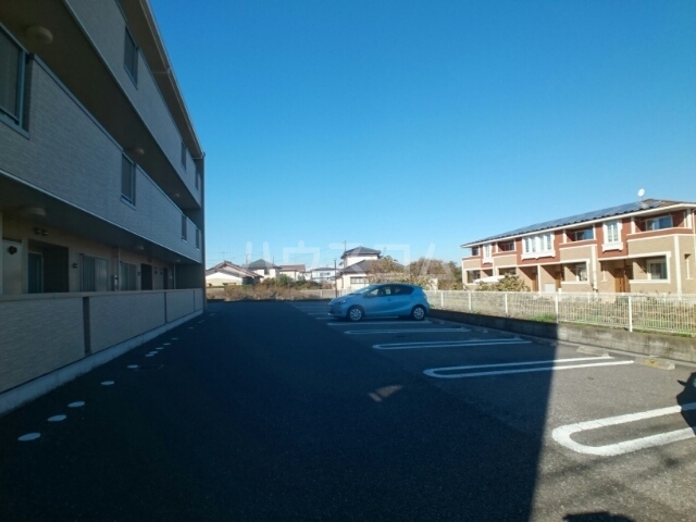 14/20 駐車場