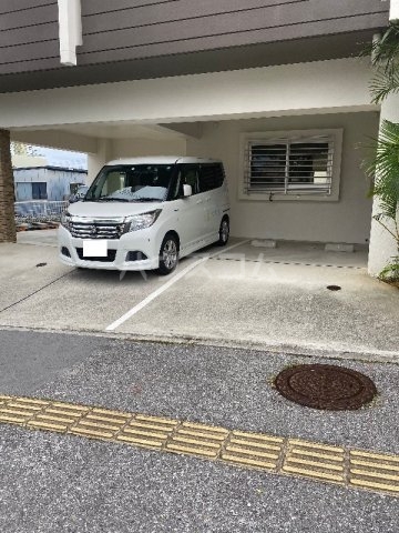 2/4 駐車場