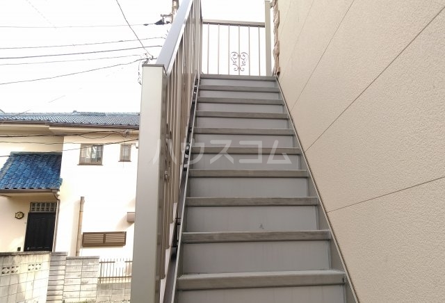 26/30 エントランス