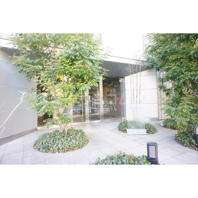 14/16 エントランス