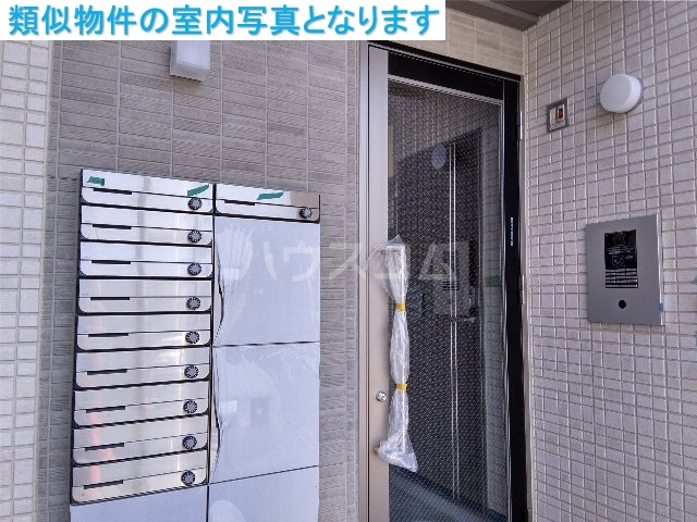 18/22 エントランス