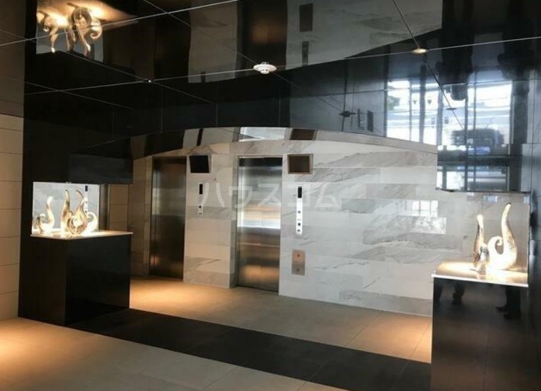 24/29 エントランス