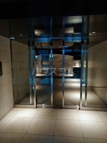 25/29 エントランス