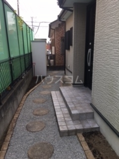 28/30 エントランス