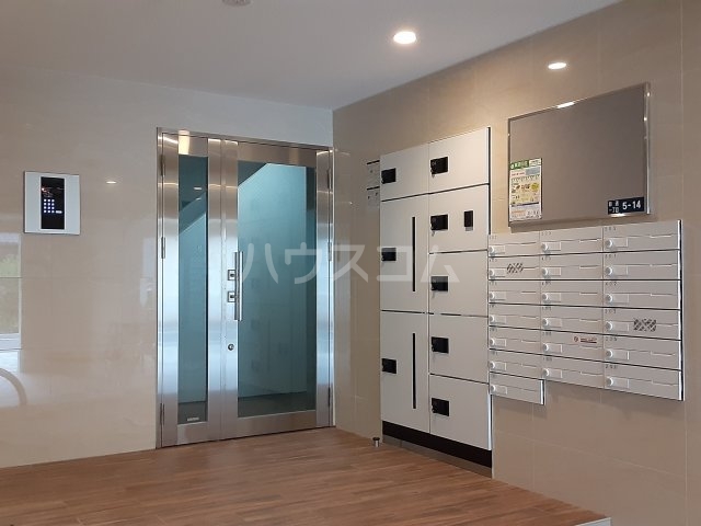 15/17 エントランス