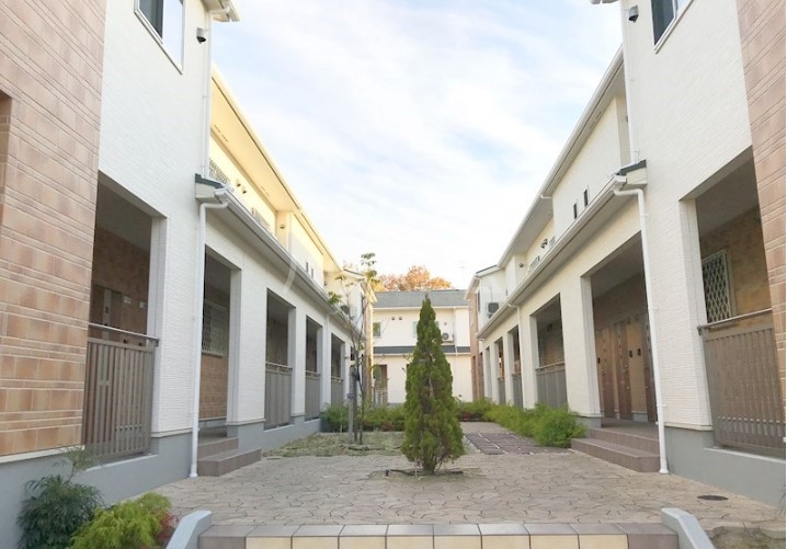 25/28 エントランス