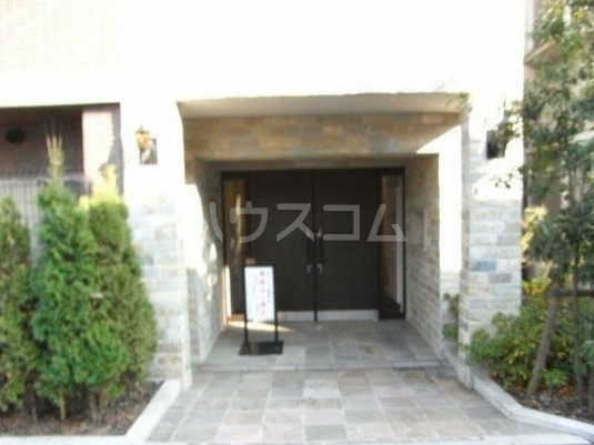 21/25 エントランス