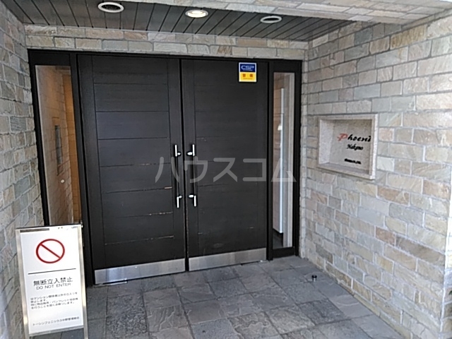 22/25 エントランス